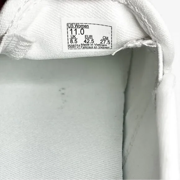 Vans Classic NEW WITH TAGS! Slip-On White Canvas Shoes - Women’s Size 11 - Picture 5 of 6